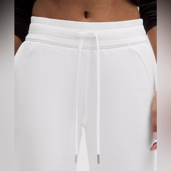 Lululemon Scuba High-Rise Cropped Ankle Jogger Sweatpants in White Size 14 NWOT - Picture 6 of 14